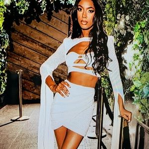 COPY - Sequin skirt set that Glimmer Glow white size small never worn.